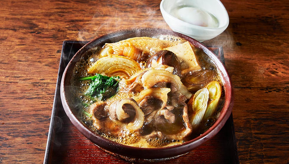 『ソバキチ』の「牡丹（猪）陶板すき煮風」
