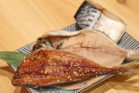 虎ノ門『小虎小路』オープン！昼も夜も楽しめる二毛作横丁が誕生！