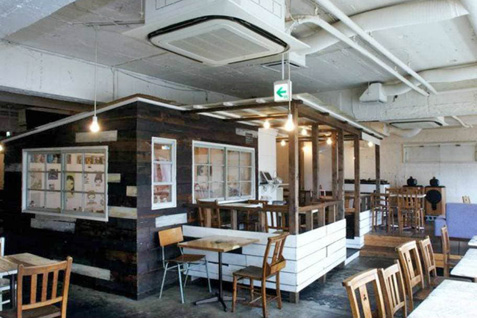 「A to Z cafe」店内イメージ