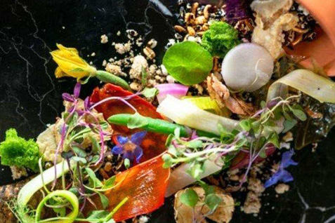 「Ristorante-italiano Etruschi」の「大地への敬意 野菜のバリエーション」