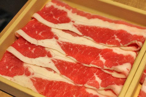 『しゃぶしゃぶ温野菜』から「わたあめすき焼き」登場！ムービージェニックな進化系すき焼き誕生
