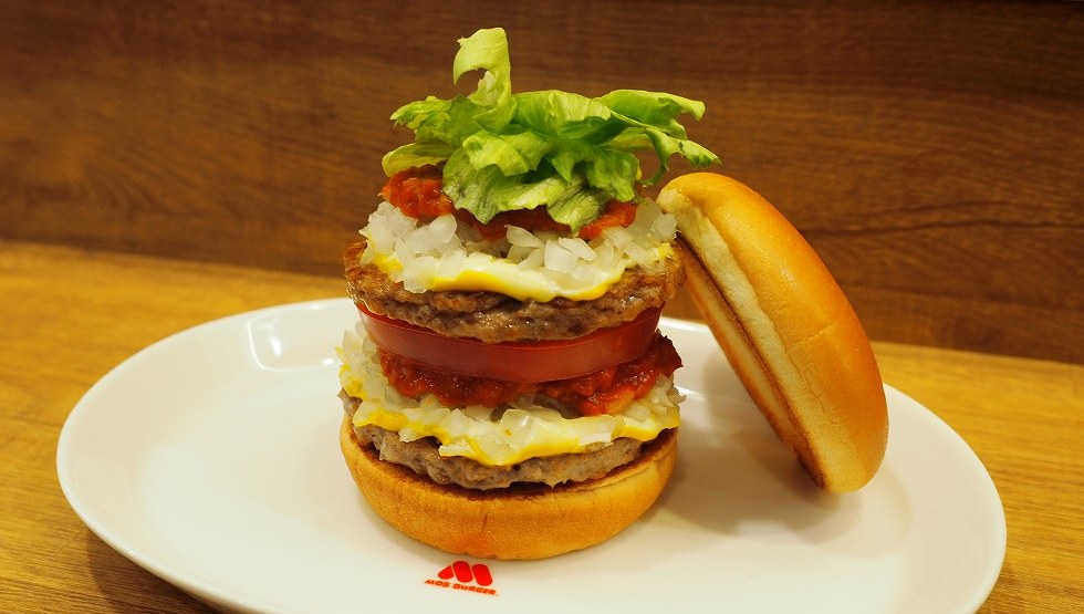 モスバーガー誕生50周年！「成増駅」が「なりもす駅」に!? 記念乗車券＆限定バーガー発売-main