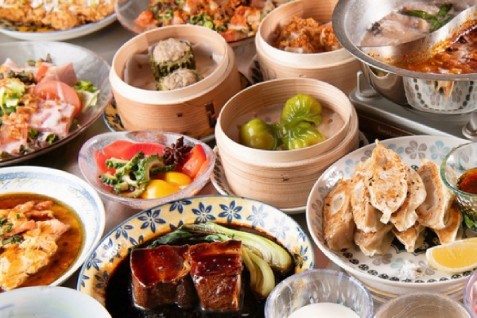 「台湾餃子 火鍋 酒場杏仁 横浜西口北幸店」の料理例