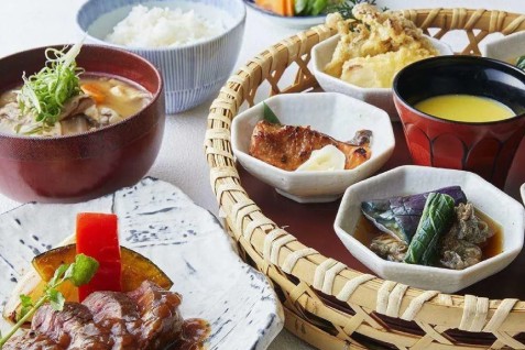 「響 新宿サザンタワー店 小田急サザンタワー」の料理例