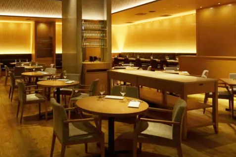 「THE SAKURA DINING TOKYO」の店内