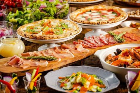 「PIZZA SALVATORE CUOMO & BAR 新宿」の料理例