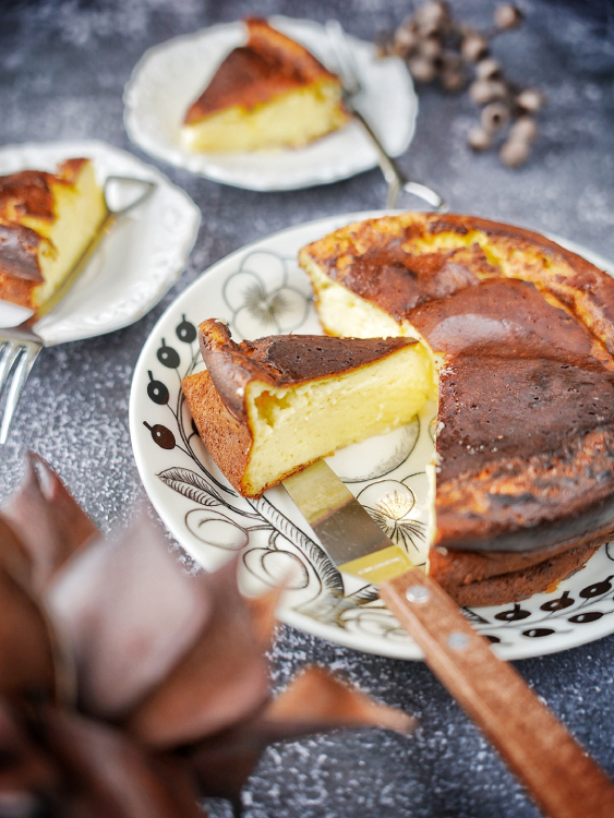 ホットケーキミックスとピザ用チーズで作る、簡単即席チーズケーキのレシピ