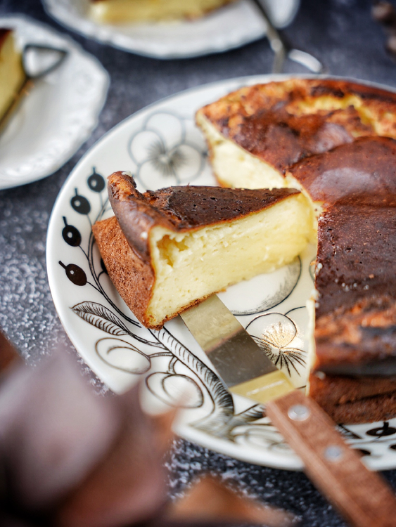 ホットケーキミックスとピザ用チーズで作る、簡単即席チーズケーキのレシピ