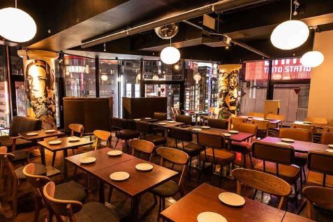 「kawara CAFE＆DINING 新宿東口店」の店内