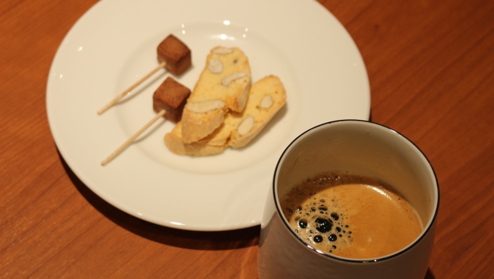「コーヒー」と小菓子