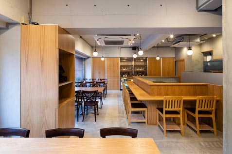 『豆富食堂』のシンプルモダンな空間