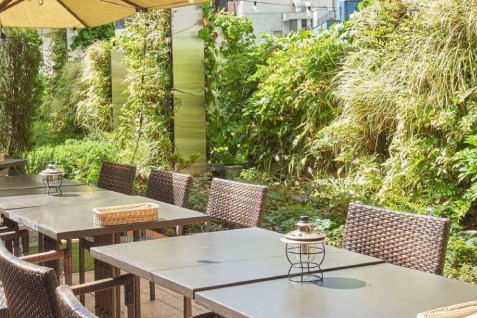 「MuuMuuDiner梅田NU茶屋町プラス店」のテラス席 「MuuMuuDiner梅田NU茶屋町プラス店」のテラス席