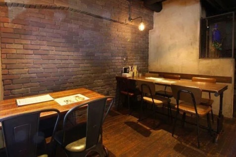 Industrial Cafe Bar & Diningの店内