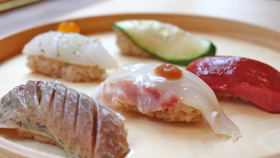 『鮨ト酒 日々晴々』 新宿にオープン！お寿司を気軽に美味しく楽しめる！