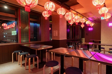 「台湾餃子 火鍋 酒場杏仁 横浜西口北幸店」店内イメージ