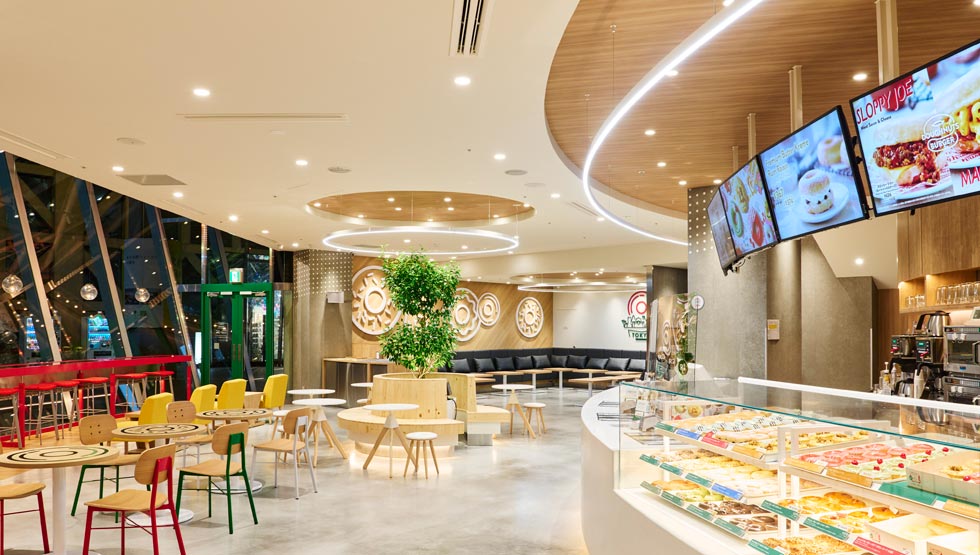 『クリスピー・クリーム・ドーナツ 東京国際フォーラム店』オープン！新しい楽しさと美味しさをギュッと凝縮！ 国内最大のフラッグシップショップ誕生
