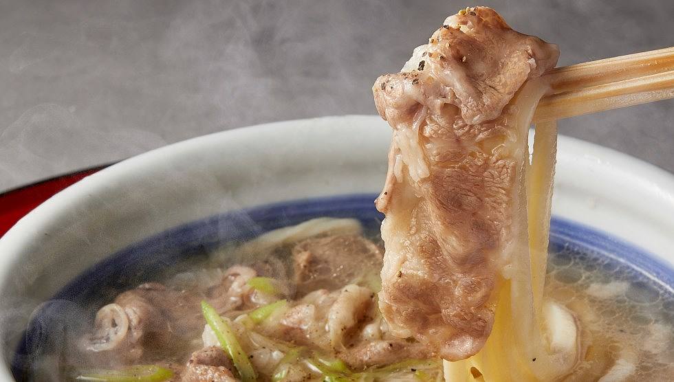 丸亀製麺“神戸牛シリーズ”第5弾！神戸牛の甘みのある脂に舌鼓「神戸牛 旨だしうどん」！