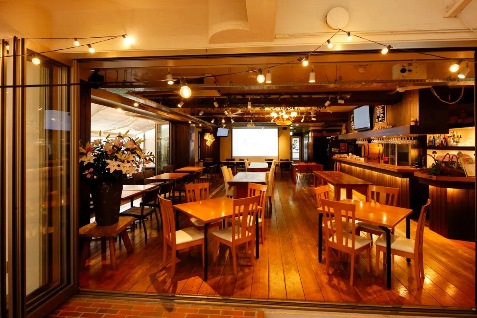 『BLUE GARDEN』の店内