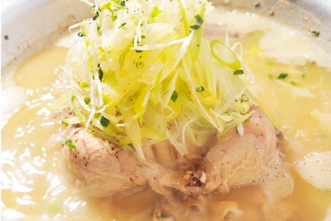 『鳥一代 新橋店』の「参鶏湯（サムゲタン）」