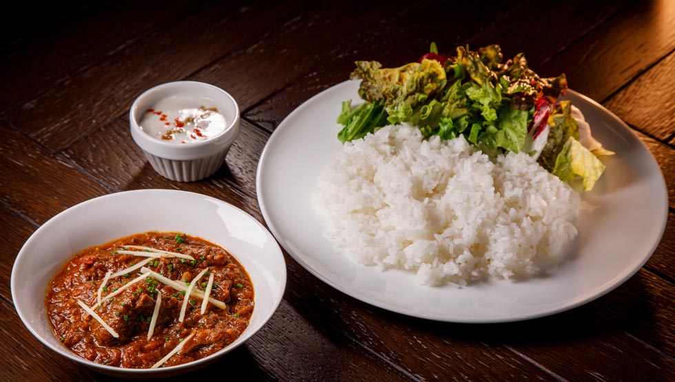 ホフディラン・小宮山氏とコラボ！ 渋谷『もしも食堂』ワールドカレーフェスタ