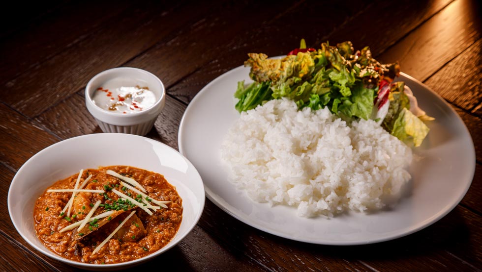ホフディラン・小宮山氏とコラボ！ 渋谷『もしも食堂』ワールドカレーフェスタ