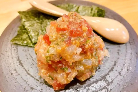 「酔イ良イ 蒲田総本家」の「旬鮮魚なめろう」