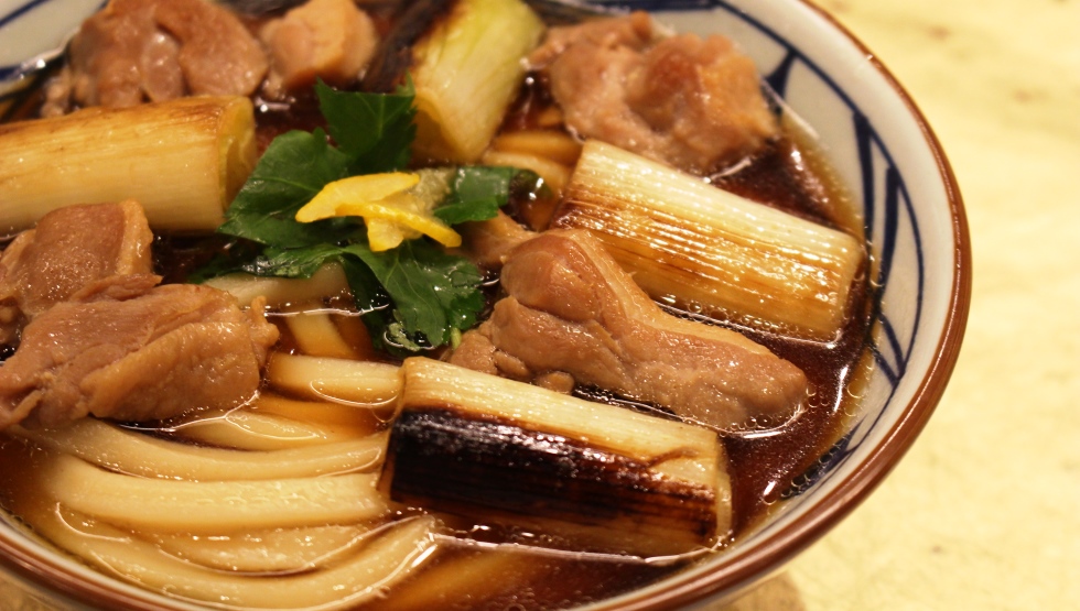 鴨の旨味がじゅわ～っ！丸亀製麺「鴨ねぎうどん」1/24より登場！