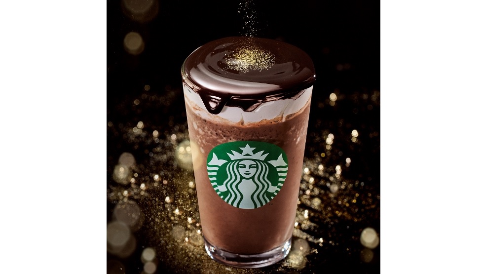 艶やかなチョコレートが美しい！スタバ「オペラ フラペチーノ®」2/3より発売