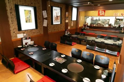 「炭火焼鳥 瑞 ずい」の店内