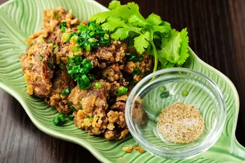 「タイ料理 Hinodeya.」の「砂肝のにんにく胡椒炒め」