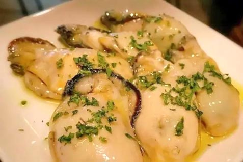 『Tsukiji Rodolfo Kitchen』の「冷製 牡蠣のハーブコンフィ」