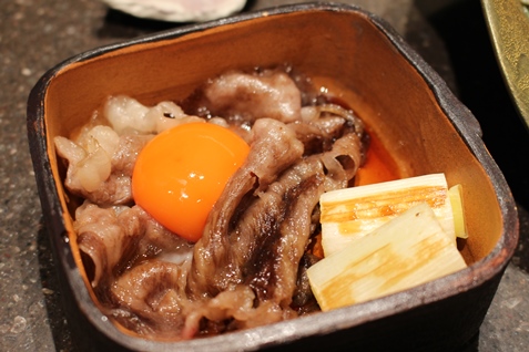 『博多小皿鉄板べっぴんしゃん』の「すき焼き」