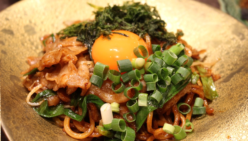 『博多小皿鉄板べっぴんしゃん』の「日田焼きそば」