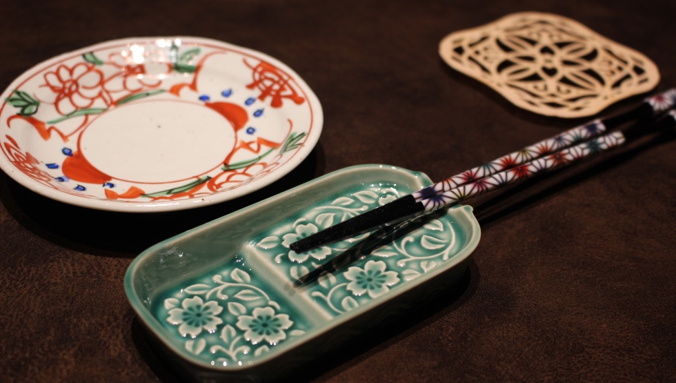 箸と小皿