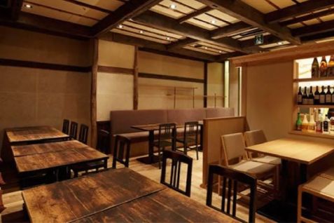「京都石塀小路豆ちゃ 日本橋」の店内