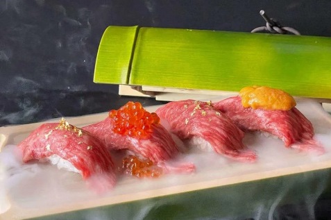 『肉×日本酒Fukuyaバル』の肉寿司