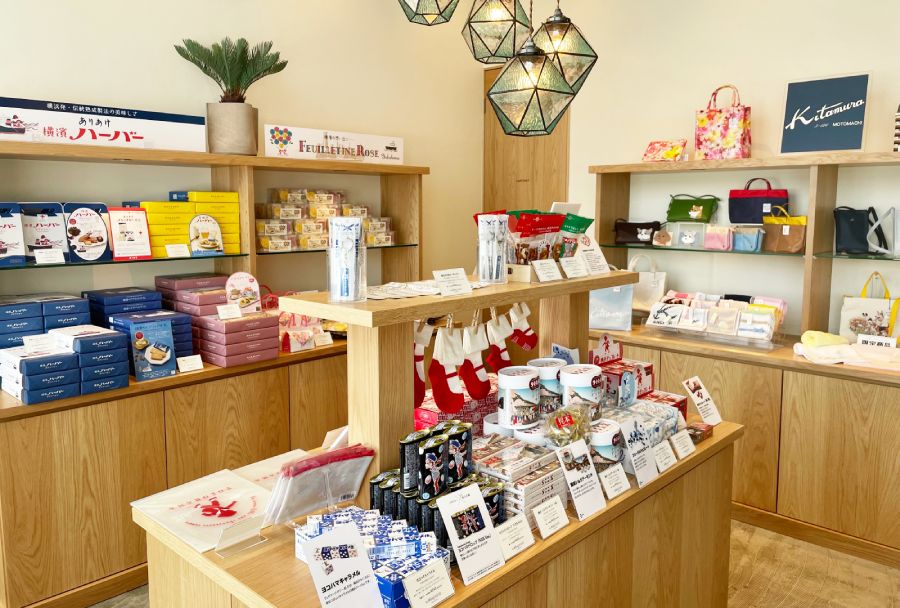 『THE WHARF HOUSE YAMASHITA KOEN(ザ ワーフハウス ヤマシタコウエン)』の売店