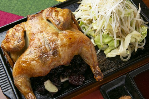 「関内韓国料理 ソクチョサムゲタン サムギョプサル」の料理例