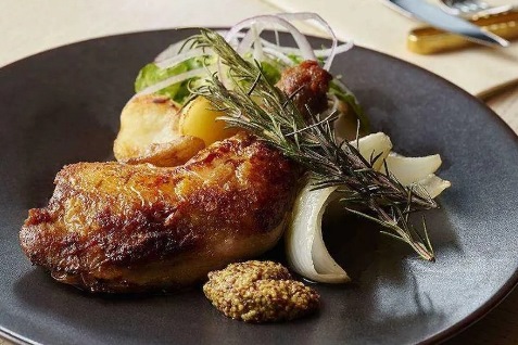 『TEIEN Restaurant comodo』の鶏料理