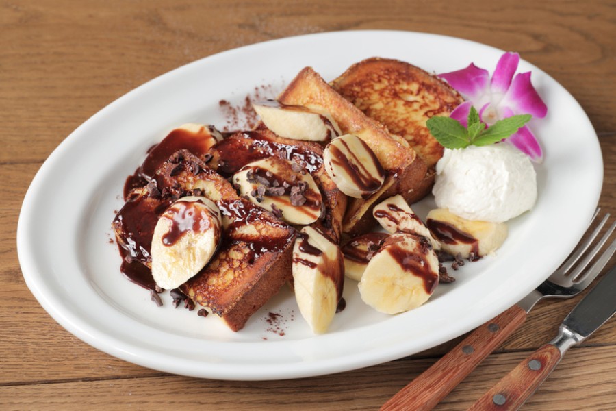 「HEAVENLY Island Lifestyle 代官山」の「ビッグアイランド ハニー・レンチトースト(チョコレート&バナナ)」