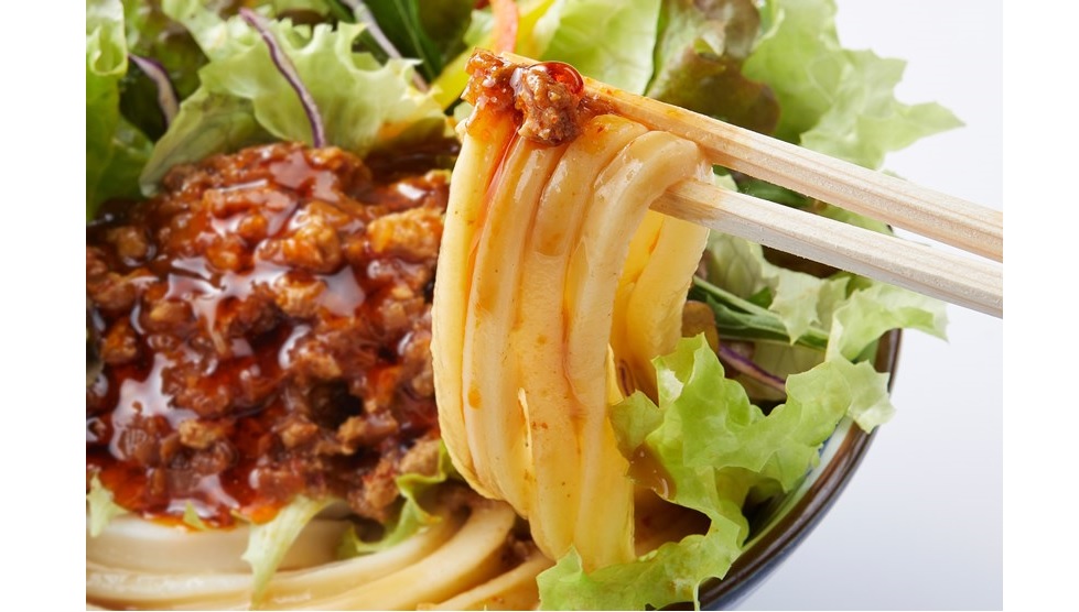 「ピリ辛担々サラダうどん」