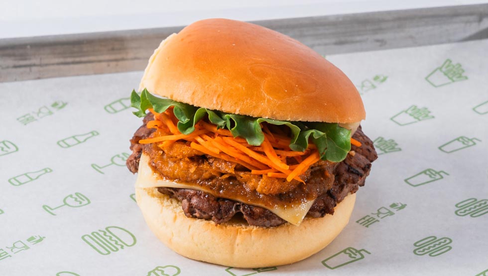 『SPICY CURRY 魯珈』と『Shake Shack』がコラボ！「カレーシャック」7/26より全国発売！