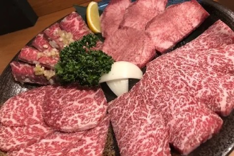 「石垣牛 焼肉太陽」の肉例