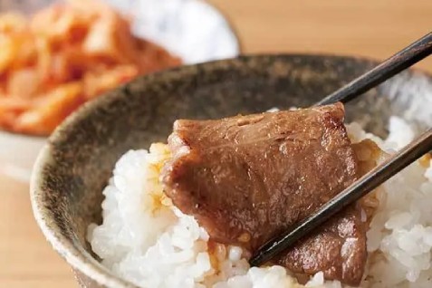 「焼肉ダイニング利休」の料理例