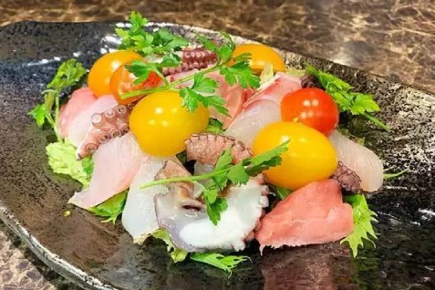 「琉球ダイニングふぁいみーる 宮古島」の料理例