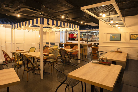 「Ermitage 大宮店」店内イメージ