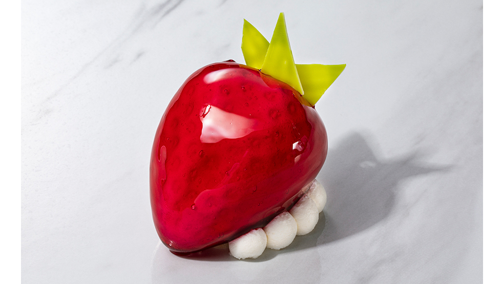いちごスイーツ専門店『Very Ruby Cut』の苺のジュレムースケーキ「Ichigo」