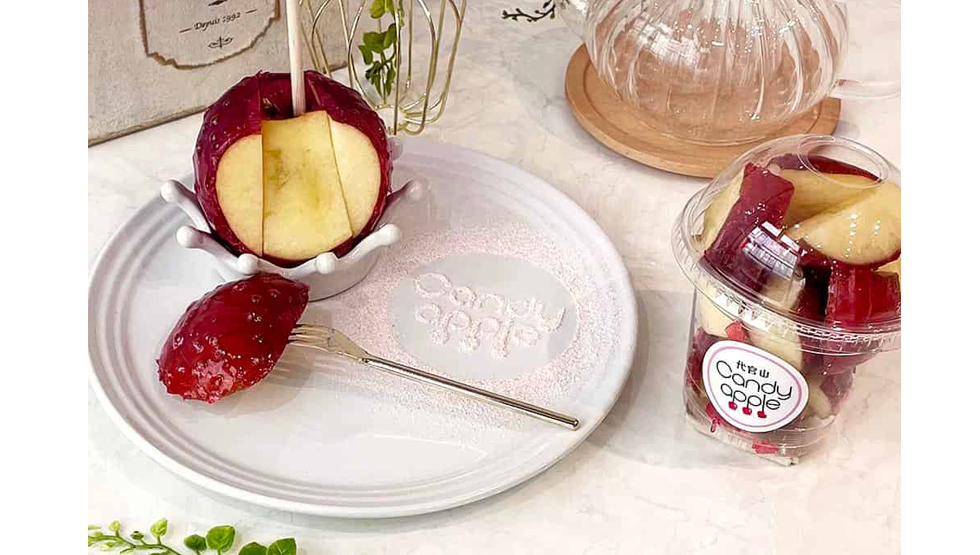 『代官⼭Candy apple 鎌倉店』の「プレミアムプレーン＜定番のりんご飴＞」