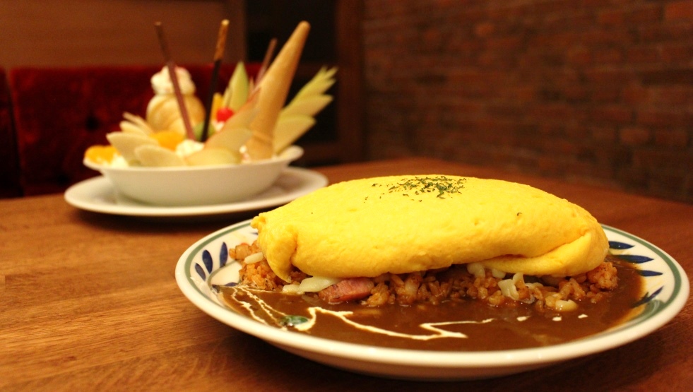 レトロさが人気の純喫茶『珈琲西武本店』移転オープン！