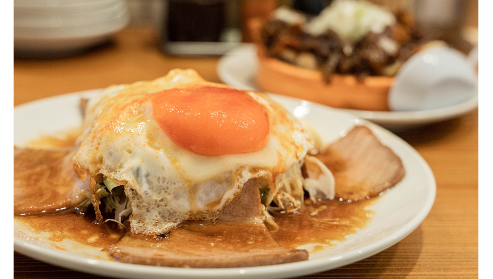 『大衆食堂スタンド そのだ』の「チャーシューエッグ」